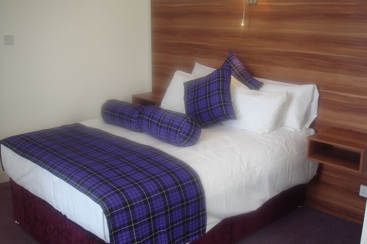 Room 15 of 33