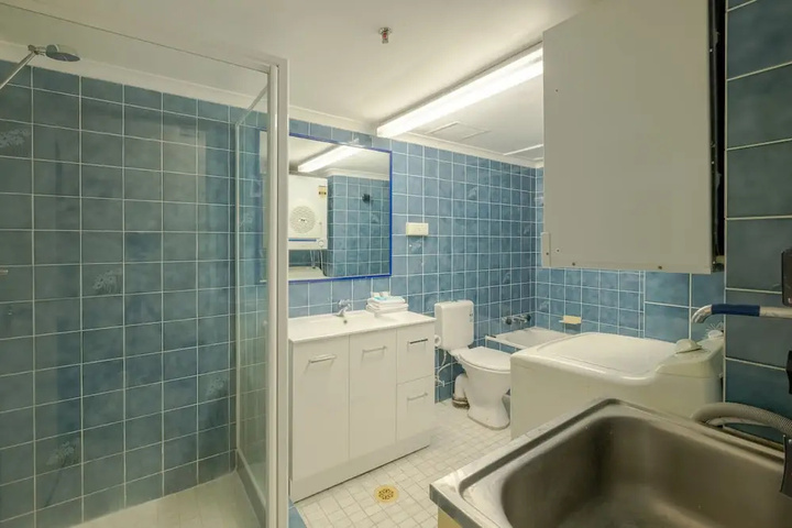 Room 8 of 26