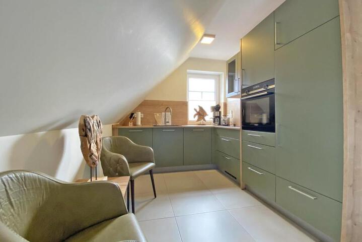 General 2 of 24