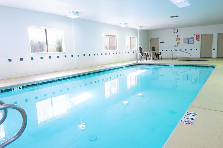 Pool 20 of 26