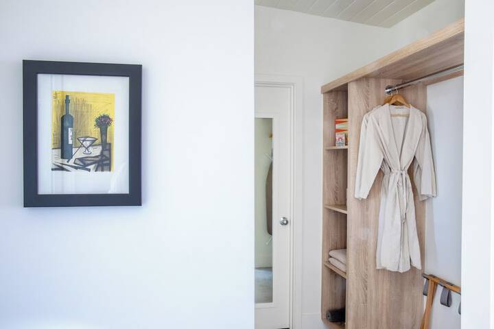Room 62 of 90