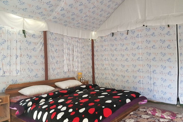 Room 3 of 6