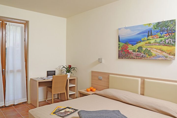 Room 3 of 59