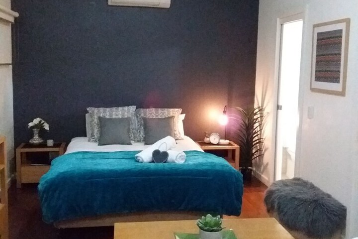 Room 6 of 35