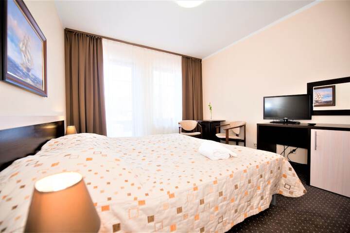 Room 34 of 82