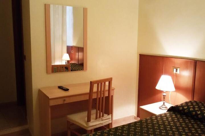 Room 20 of 37