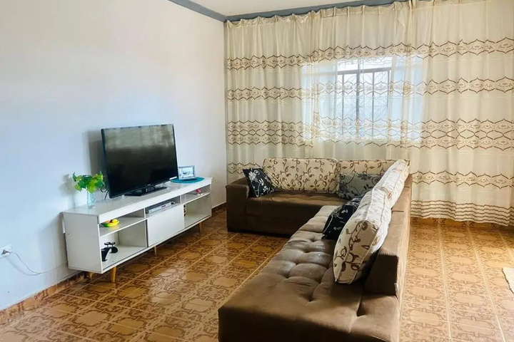 Room 5 of 14