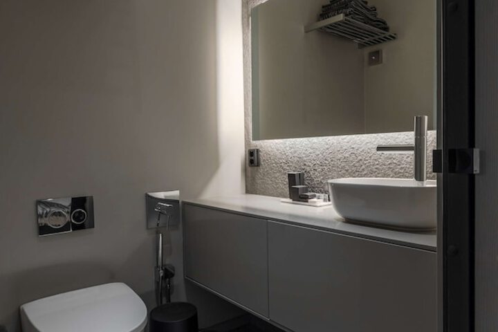 Room 90 of 122