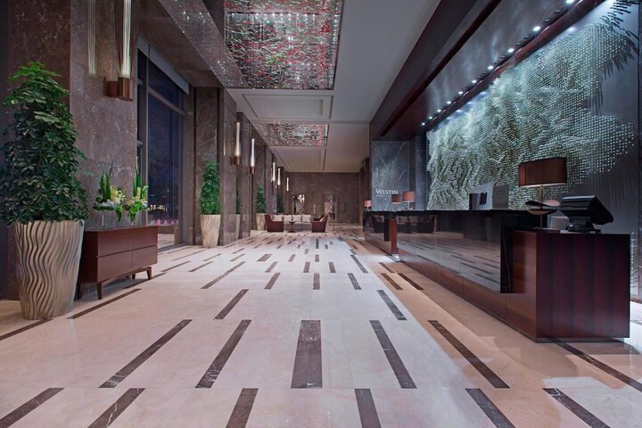 Entrance & Lobby