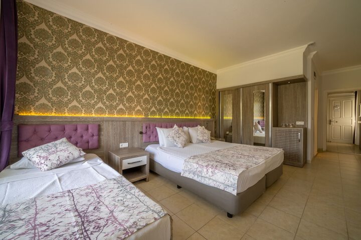 Room 21 of 132