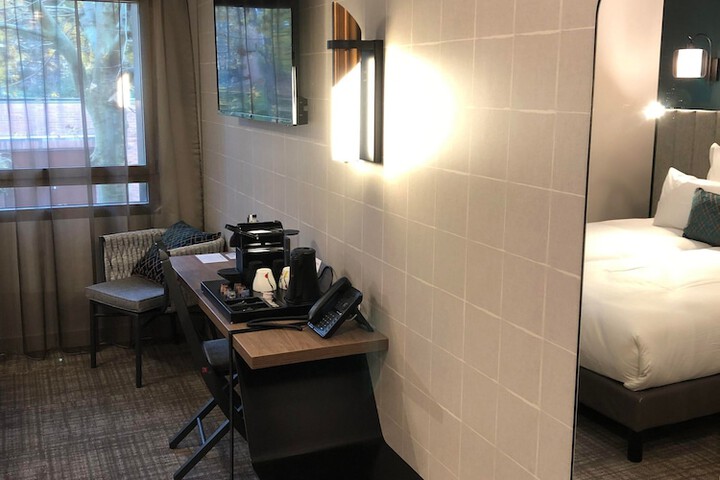 Room 18 of 117