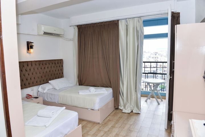 Room 7 of 40