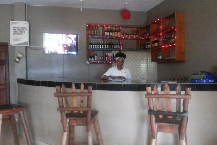 Lounge 36 of 60