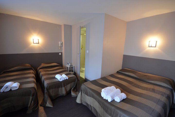 Room 5 of 38