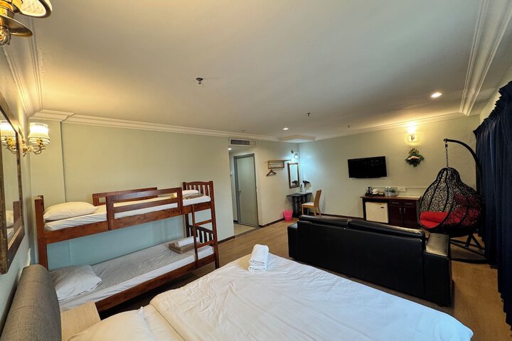 Room 40 of 82