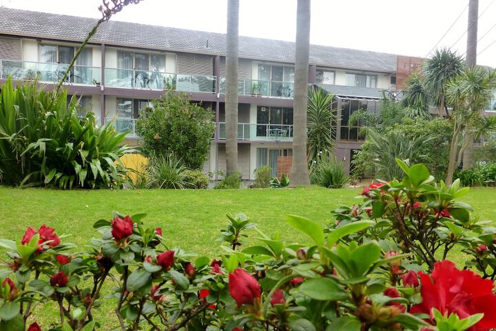 Hotel Exterior 85 of 87