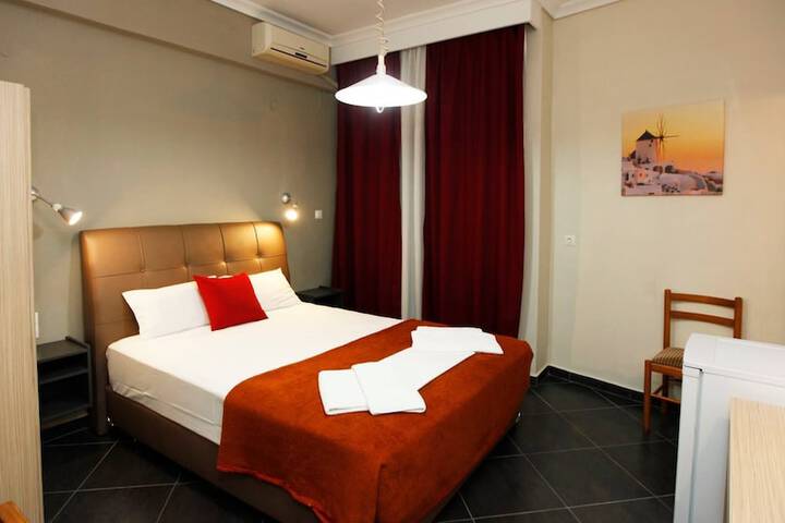 Room 10 of 48