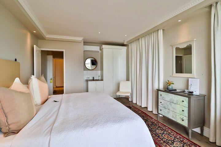 Room 8 of 49