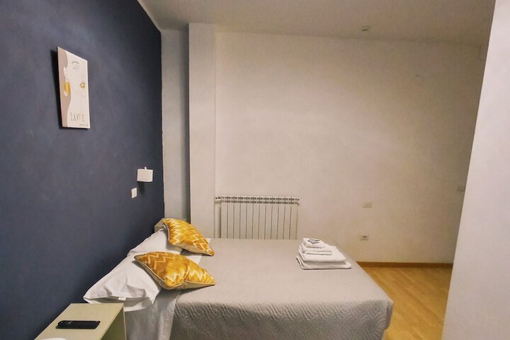 Room 15 of 32