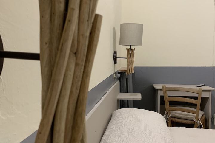 Room 10 of 35
