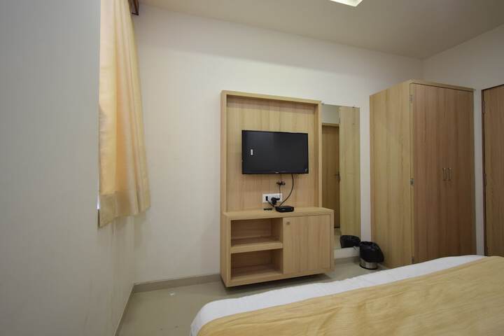 Room 10 of 20