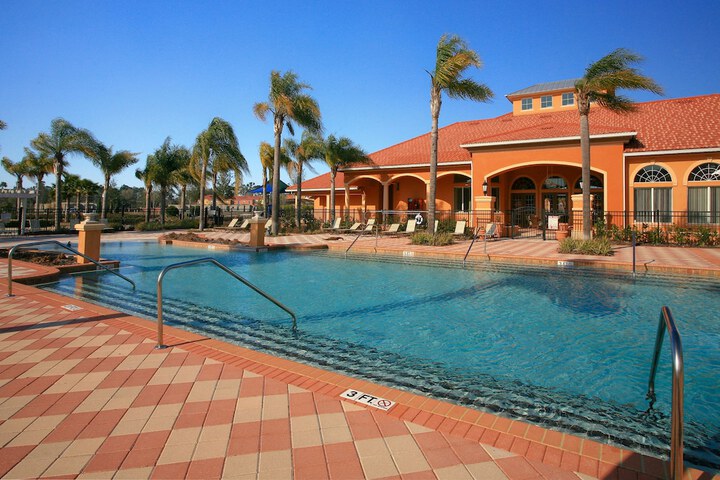 Pool 25 of 35