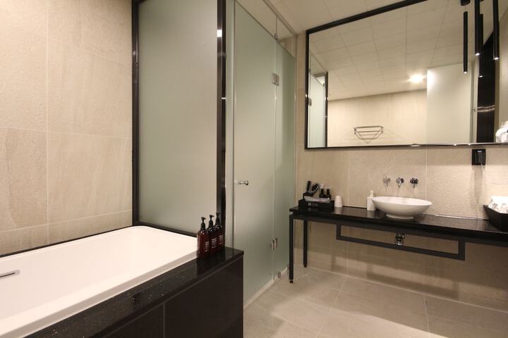 Room 18 of 59