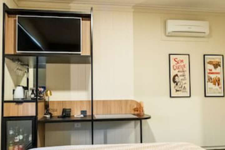 Room 43 of 63