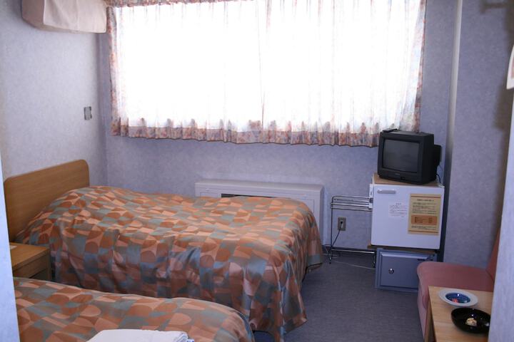 Room 5 of 23