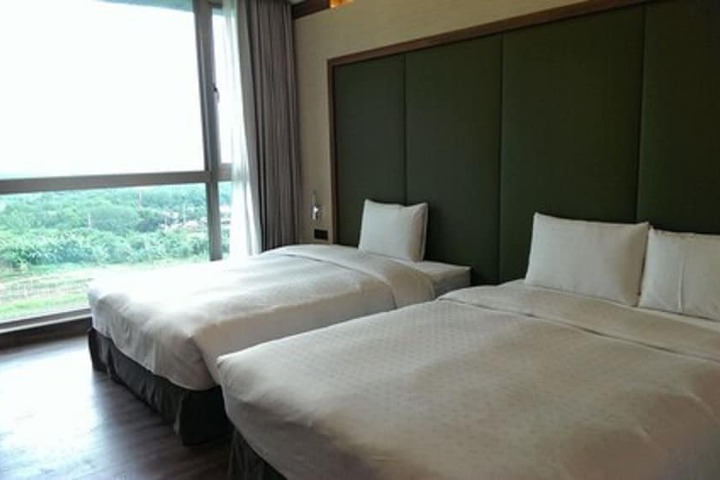 Room 16 of 60