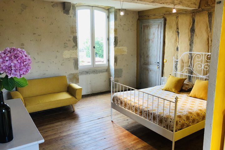 Room 10 of 31