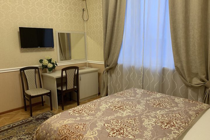 Room 9 of 22