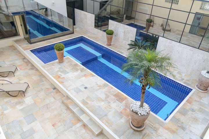 Hotel Pool
