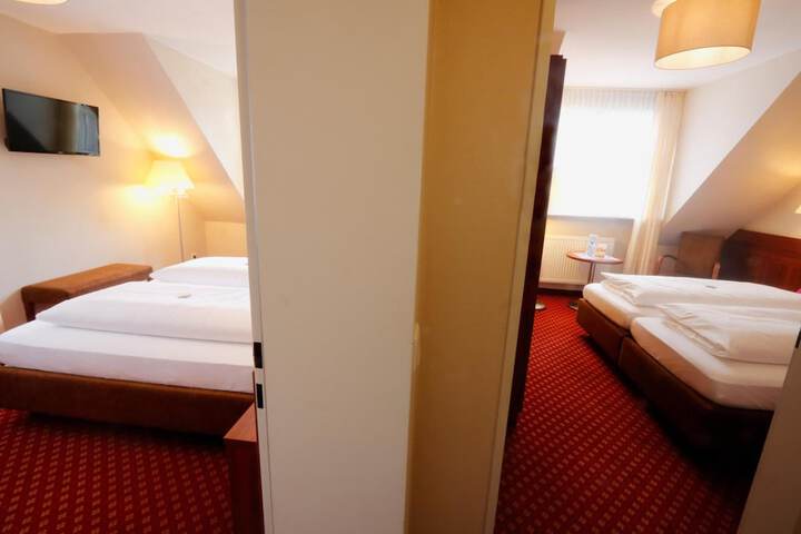 Room 7 of 47