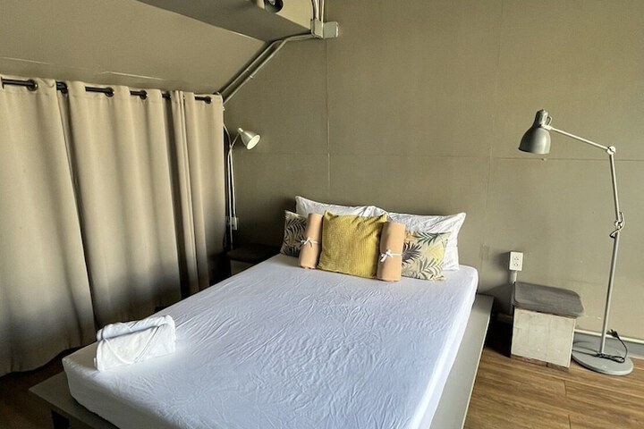 Room 65 of 92