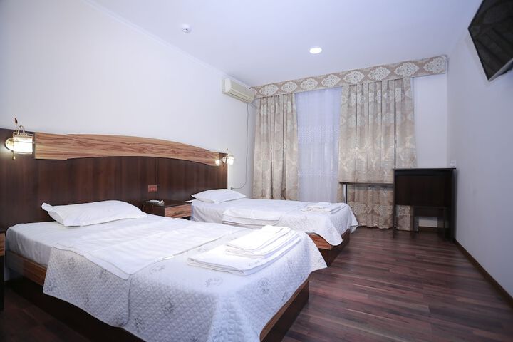 Room 14 of 46