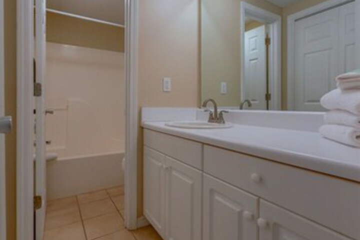 Room 26 of 169