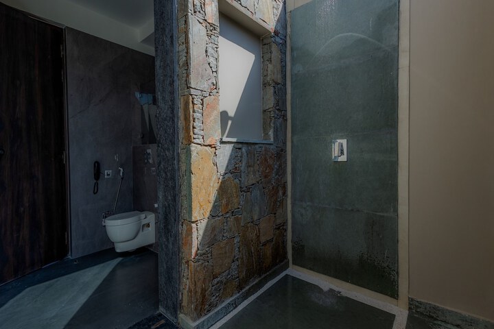 Room 52 of 88