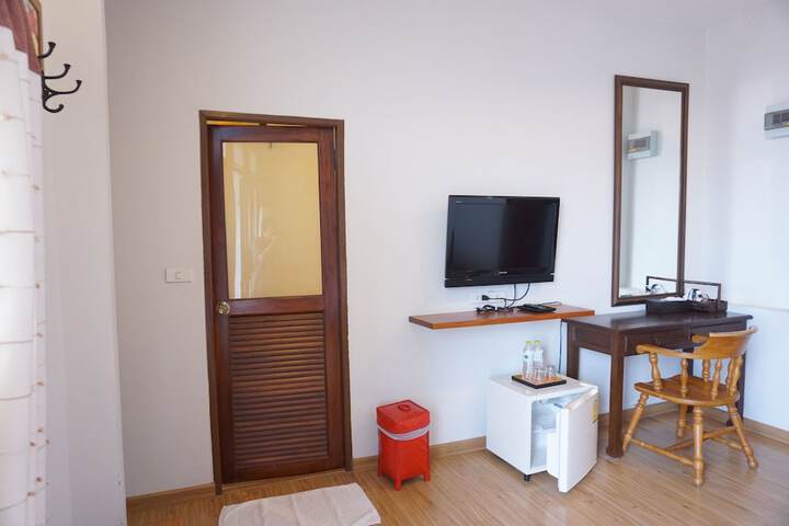 Room 35 of 64