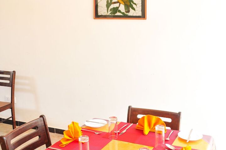 Dining 23 of 24
