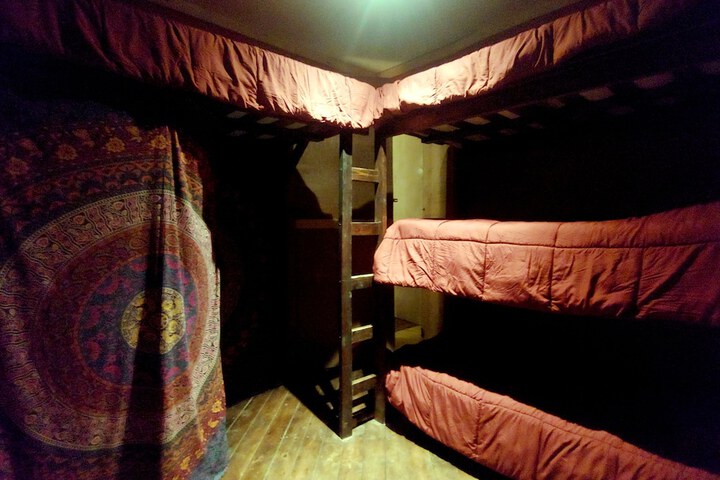 Room 9 of 50