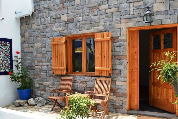 Terrace/Patio 77 of 144