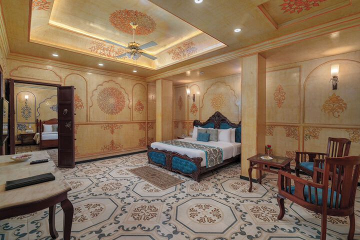 Room 27 of 110