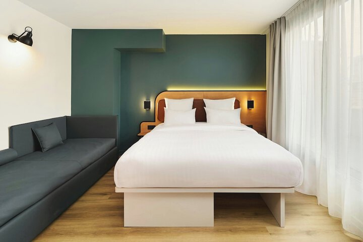 Room 40 of 79