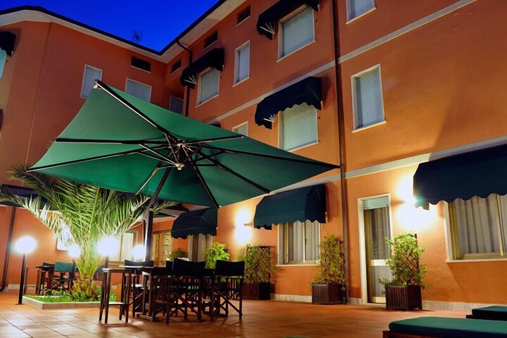Hotel 58 of 58