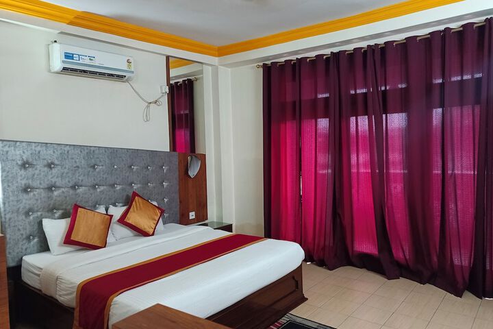 Room 9 of 17