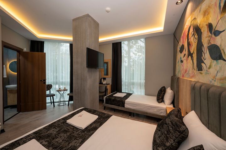 Room 3 of 12