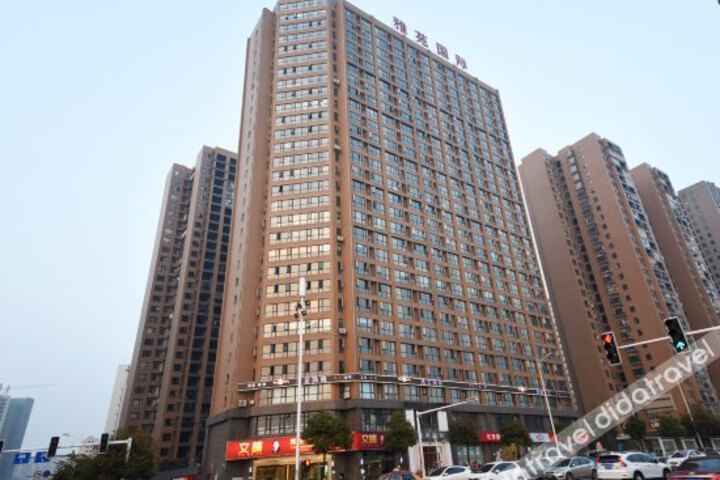 Yaqing Business Hotel