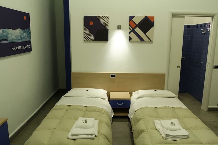 Room 13 of 87