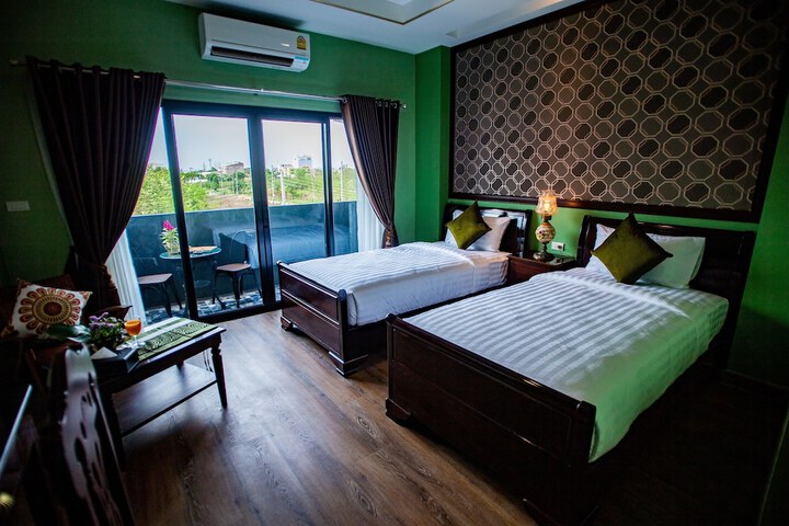 Room 7 of 34